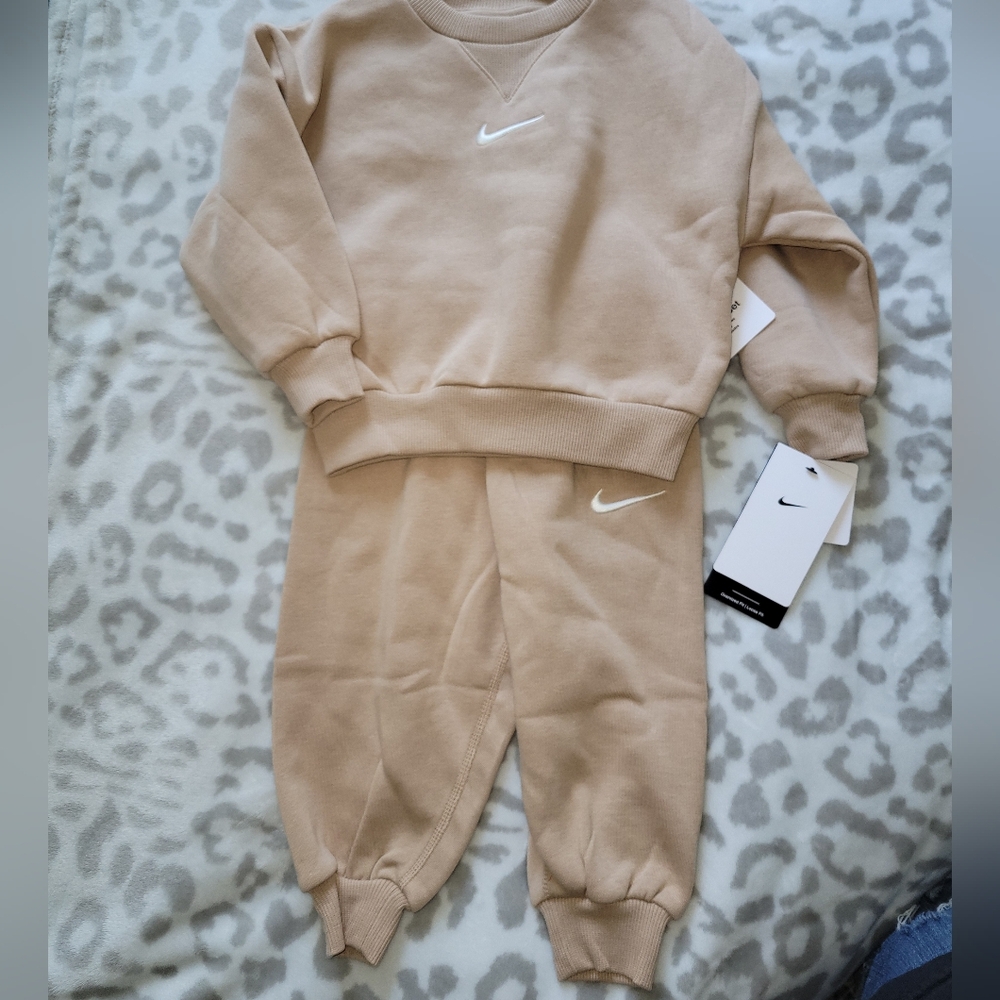 Nike Sweatsuit